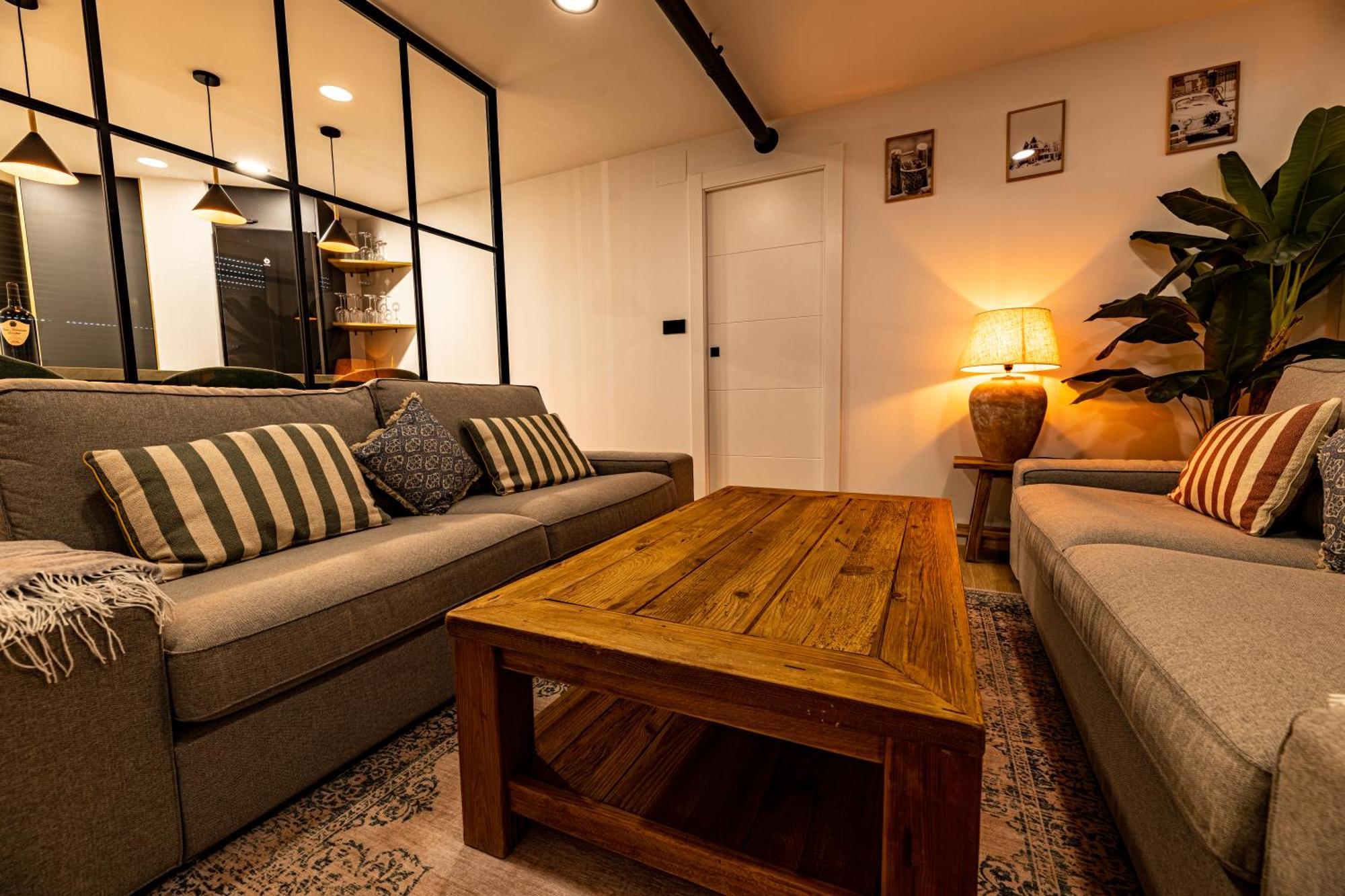Luxury Refurnished Apartment With Private Parking Close To Ski Slopes سْييرا نيفادا المظهر الخارجي الصورة